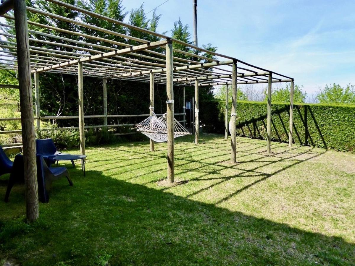 Agriturismo Bottega Di Rosanna Castagnole delle Lanze Bagian luar foto