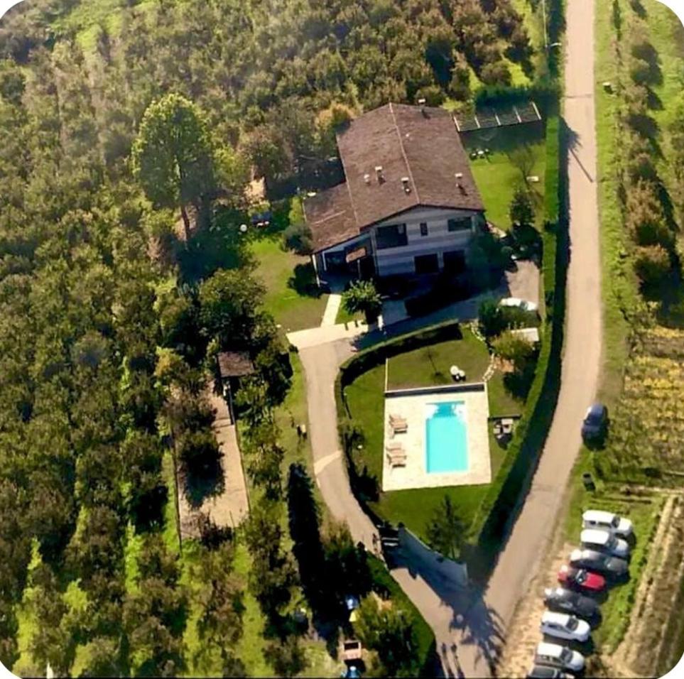 Agriturismo Bottega Di Rosanna Castagnole delle Lanze Bagian luar foto